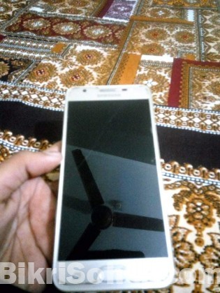 Samsung Galaxy j5 prime